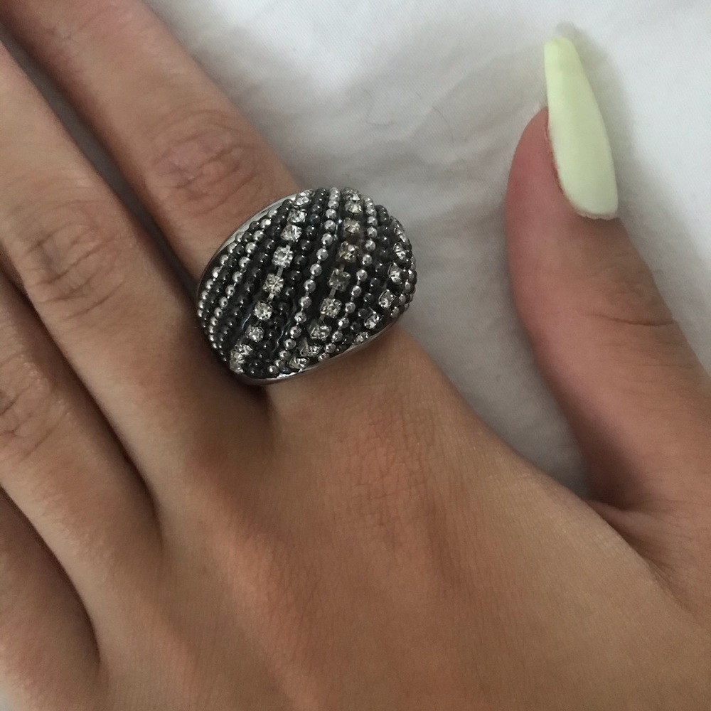 Oversized ring - Picture 4 of 4